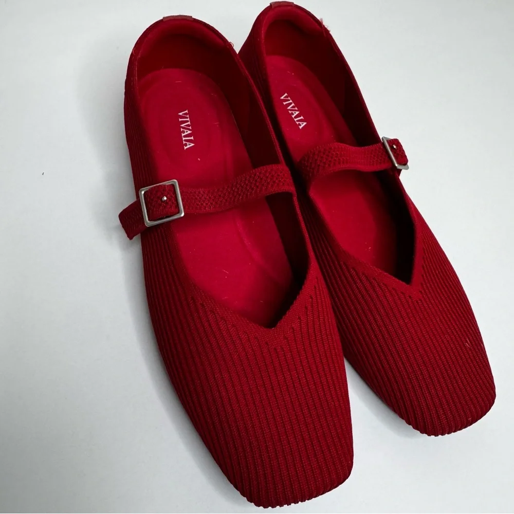 VIVAIA Square-Toe Mary Jane Shoes in Ruby Red - Picture 2 of 5